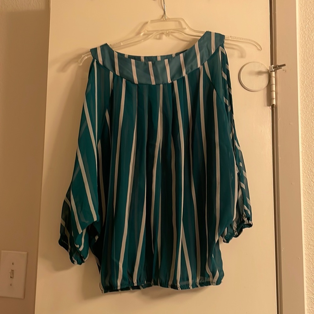 Green striped shirt with wide sleeves and open shoulders
